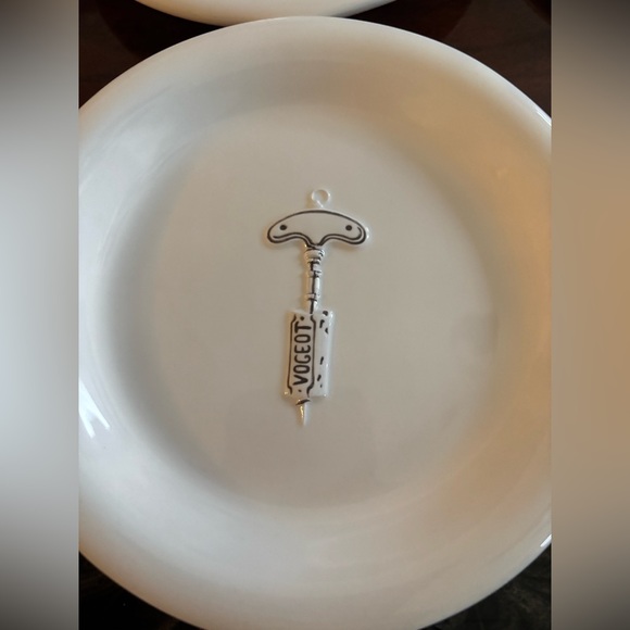 Williams Sonoma embossed white ceramic wine appetizer plates (6) - Picture 2 of 8